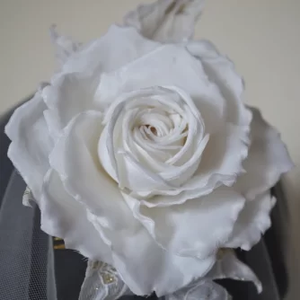 white silk rose comb detail