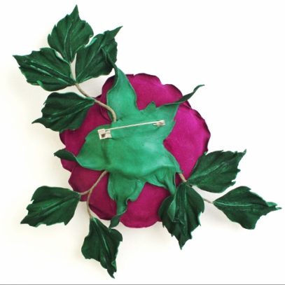 Fuchsia leather rose corsage back (500x498)