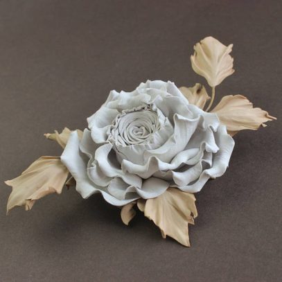 white and beige rose side