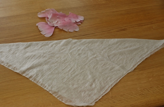 shaping fabric flower petals without the use of tools 9