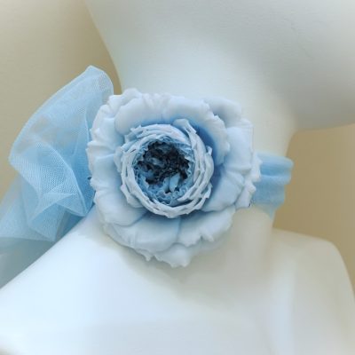 baby blue silk rose choker