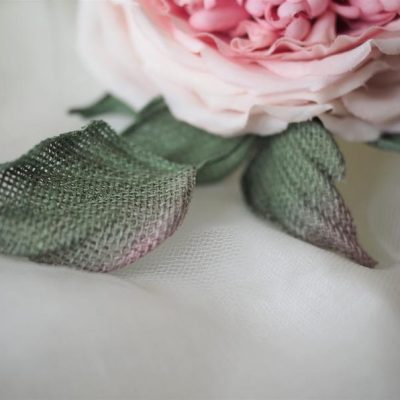 linen English rose brooch