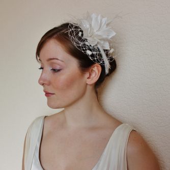 white clematis fascinator Kate 3 (800x724)