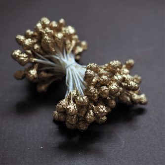 oversized golden pearl stamens