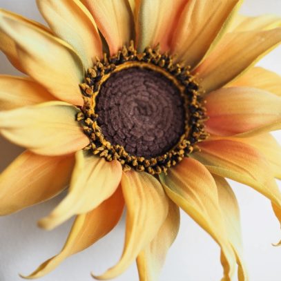 cotton sunflower brooch detail 900
