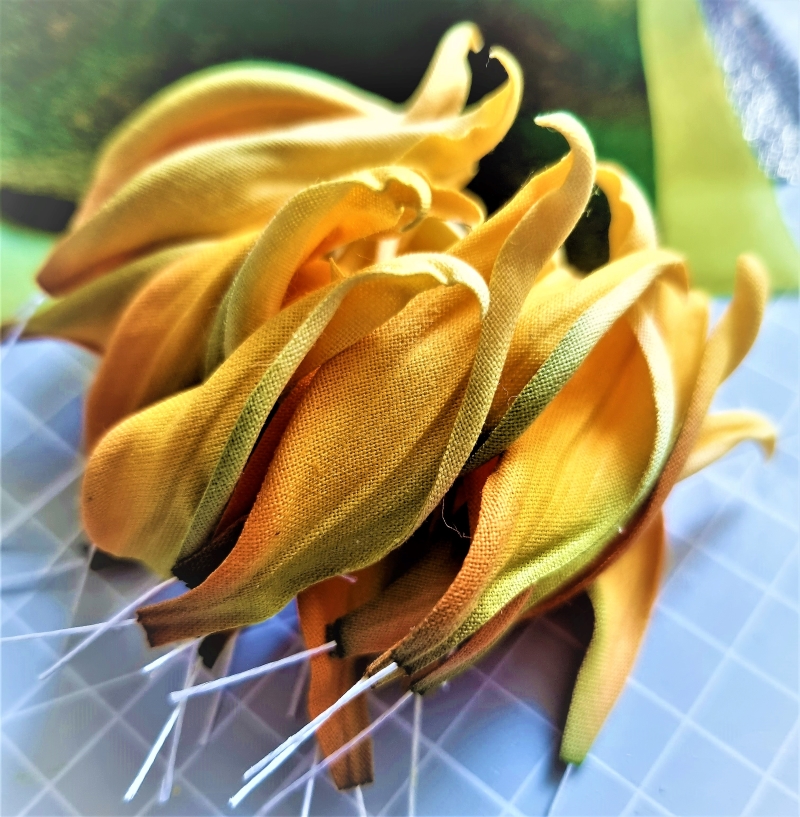 fabric sunflower demonstration petals