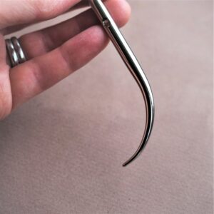 rat tail hook flower shaping tool hand