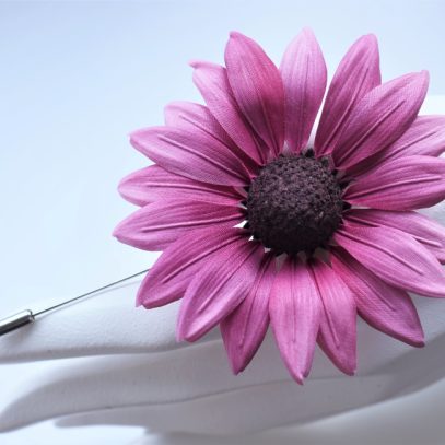 cotton echinacea flower pin hand 800