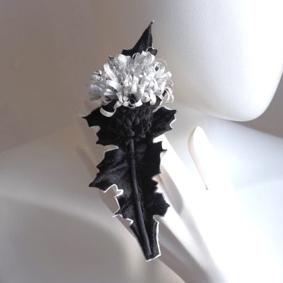 BLACK VELVETEEN THISTLE corsage front 800