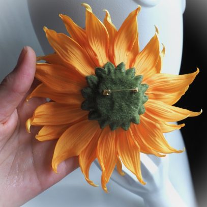 silk sunflower brooch back 800