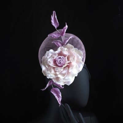 Floral Overspill hat in lilac