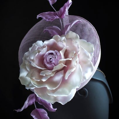 Floral Overspill hat in lilac detail 800