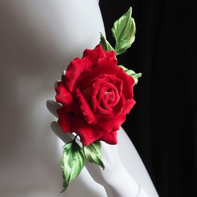 winter kiss red velvet rose brooch side 800