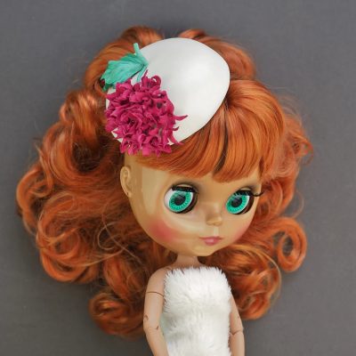 blythe doll leather hat hydrangea side