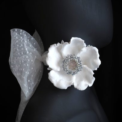 white velvet rose choke